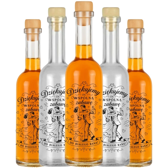 Butelki 100 ml z nalewką dla gości na weselu