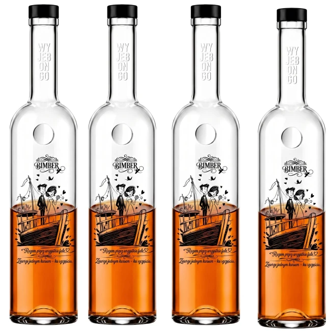 Szkło na wódkę weselną i bimber 500 ml FUTURA z czarną zakrętką